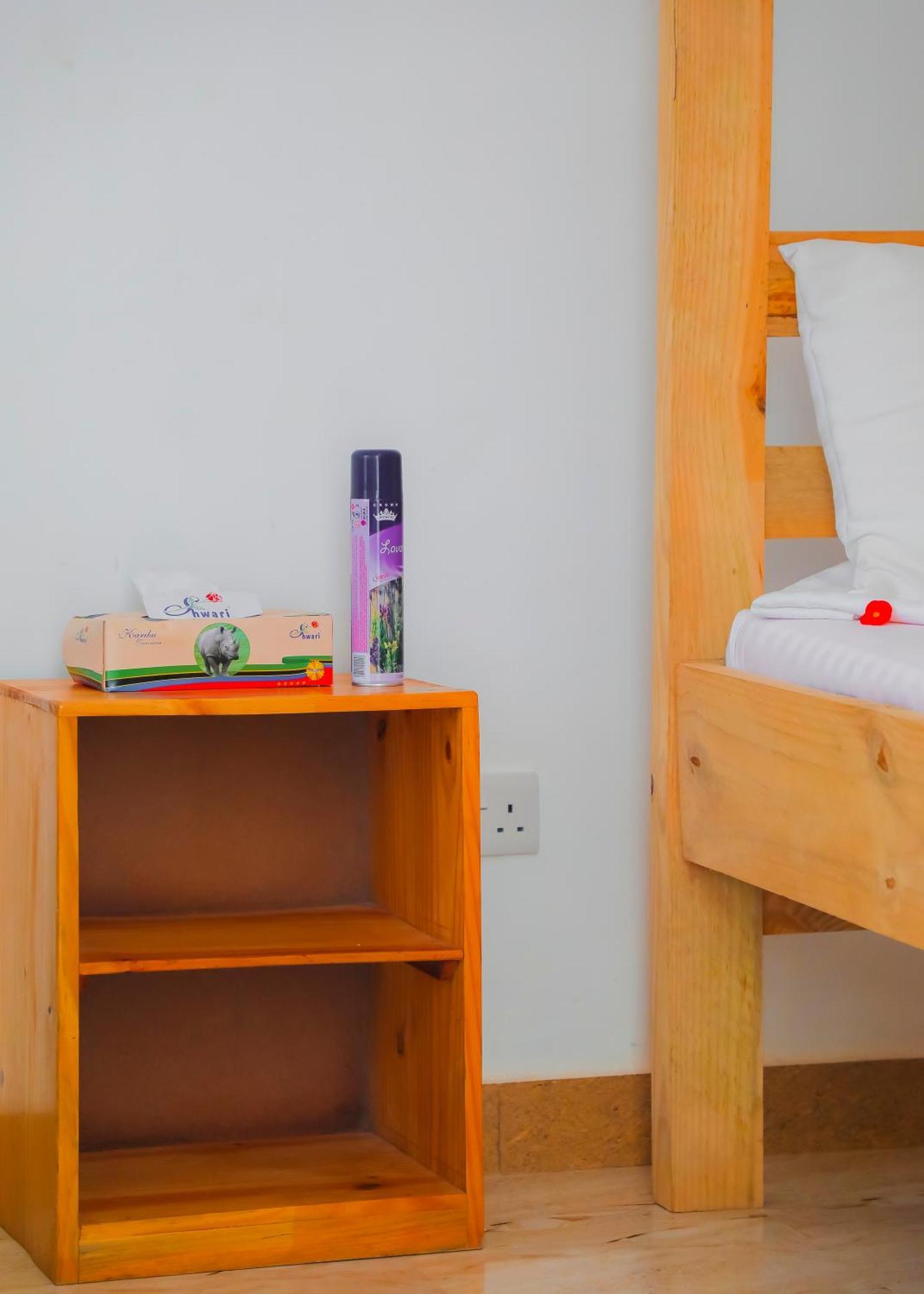 Raha House Bed & Breakfast นูงวี ภายนอก รูปภาพ
