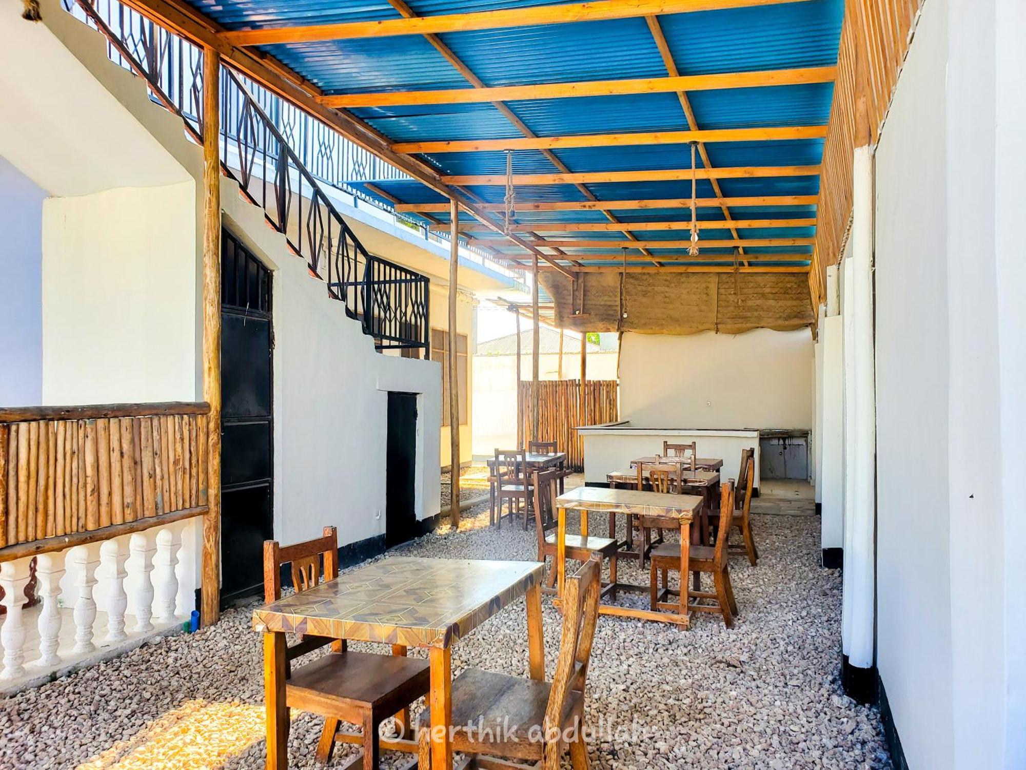 Raha House Bed & Breakfast นูงวี ภายนอก รูปภาพ